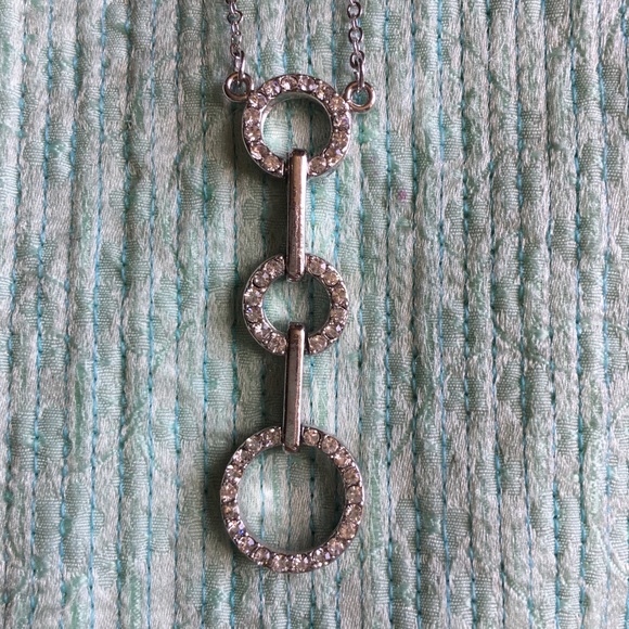 Jewelry - ❤️3for$25 Beautiful necklace